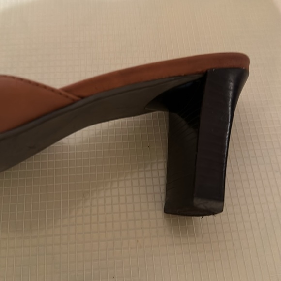 Shoes - Picture 4 of 6